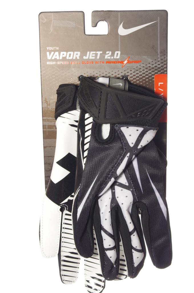  NikeGloves.jpg
